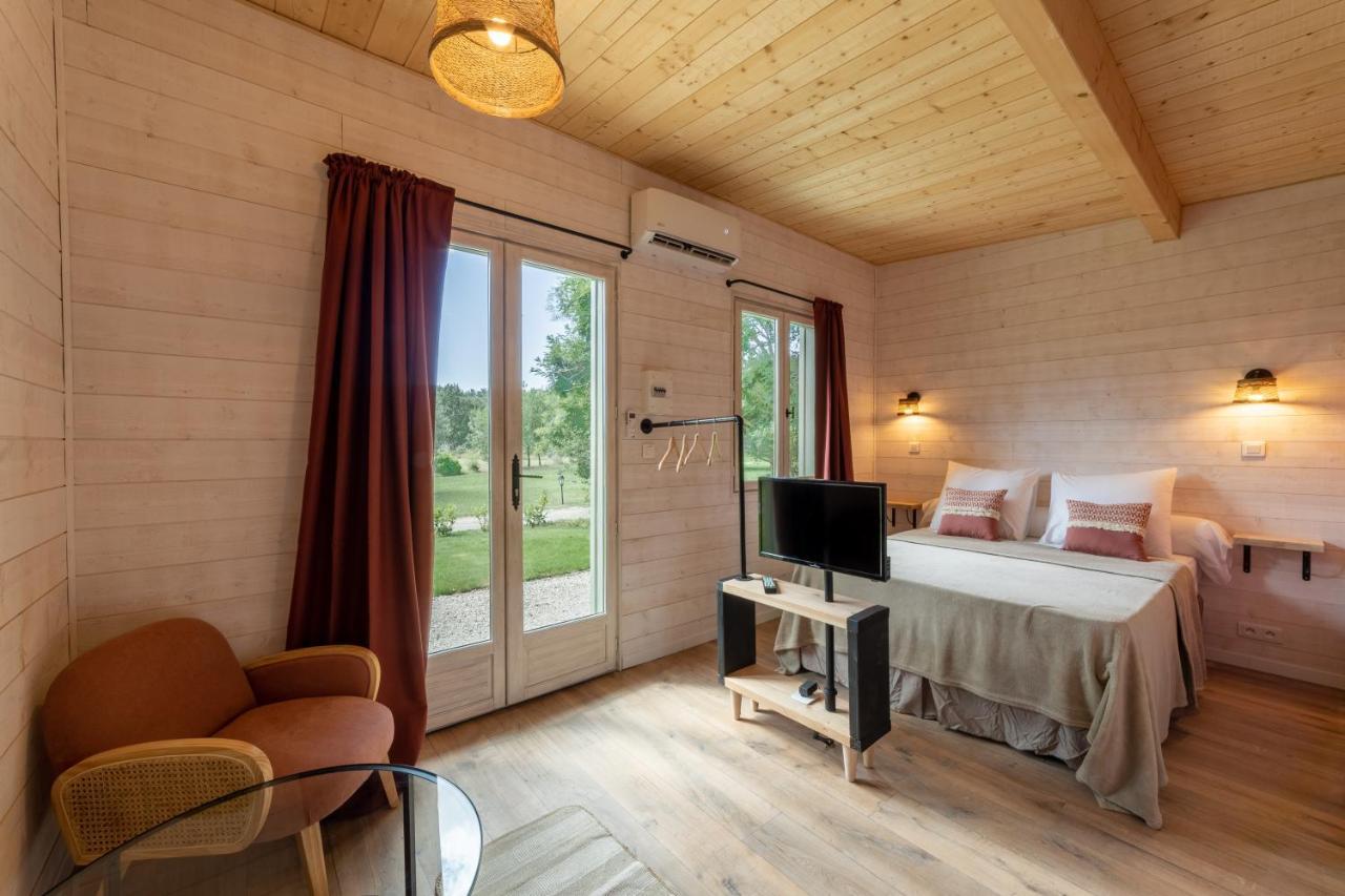 Le Mas Des Cerisiers Jacuzzi Et Sauna Inclus Pour Tous Les Logements Avignon Exterior foto