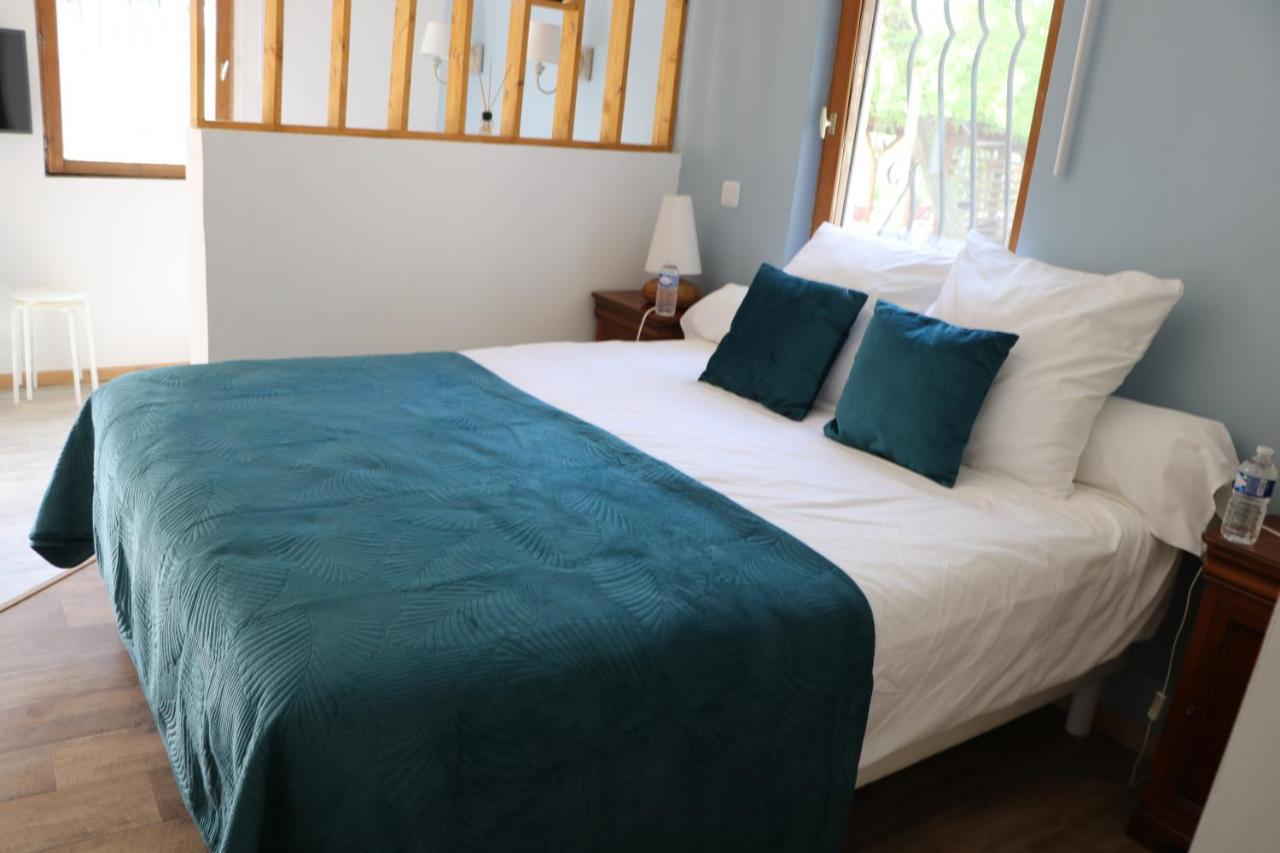 Le Mas Des Cerisiers Jacuzzi Et Sauna Inclus Pour Tous Les Logements Avignon Exterior foto