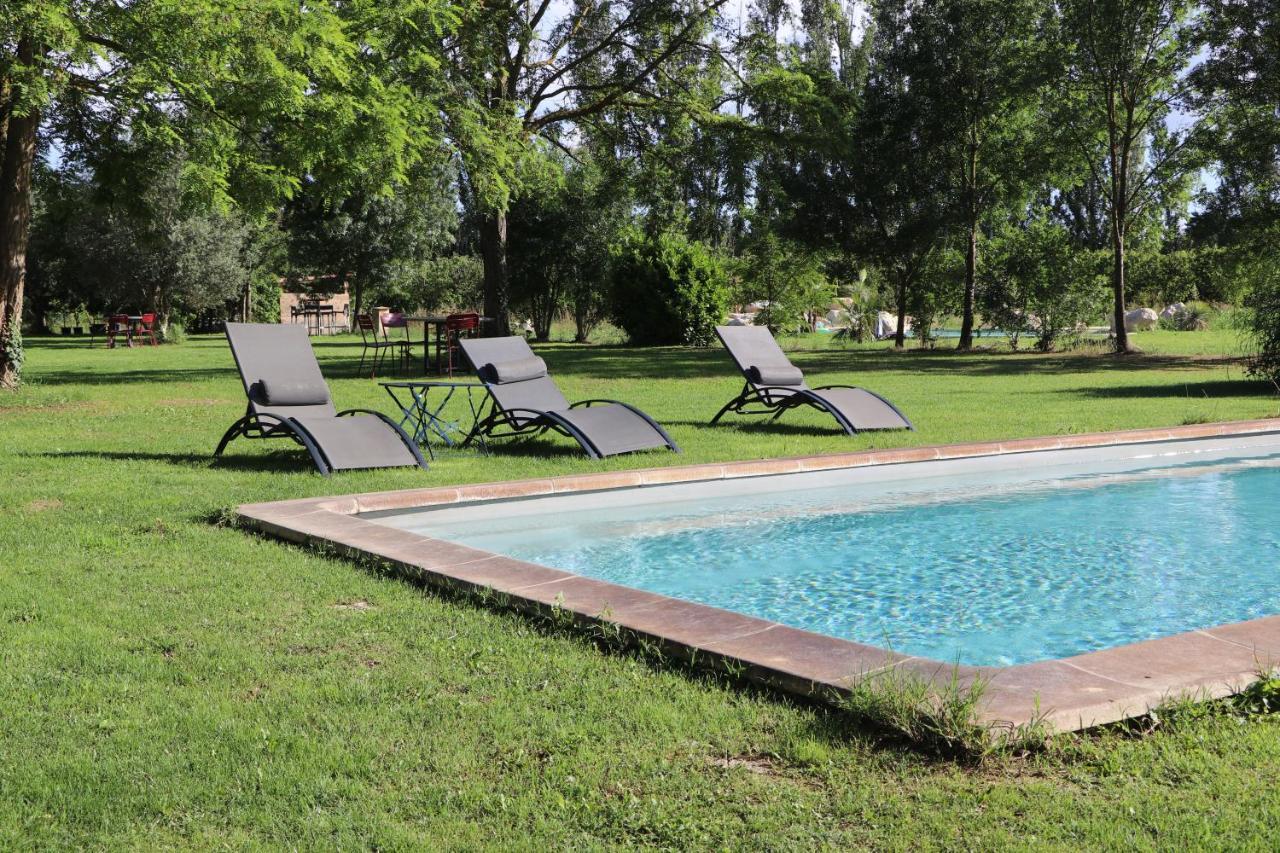 Le Mas Des Cerisiers Jacuzzi Et Sauna Inclus Pour Tous Les Logements Avignon Exterior foto