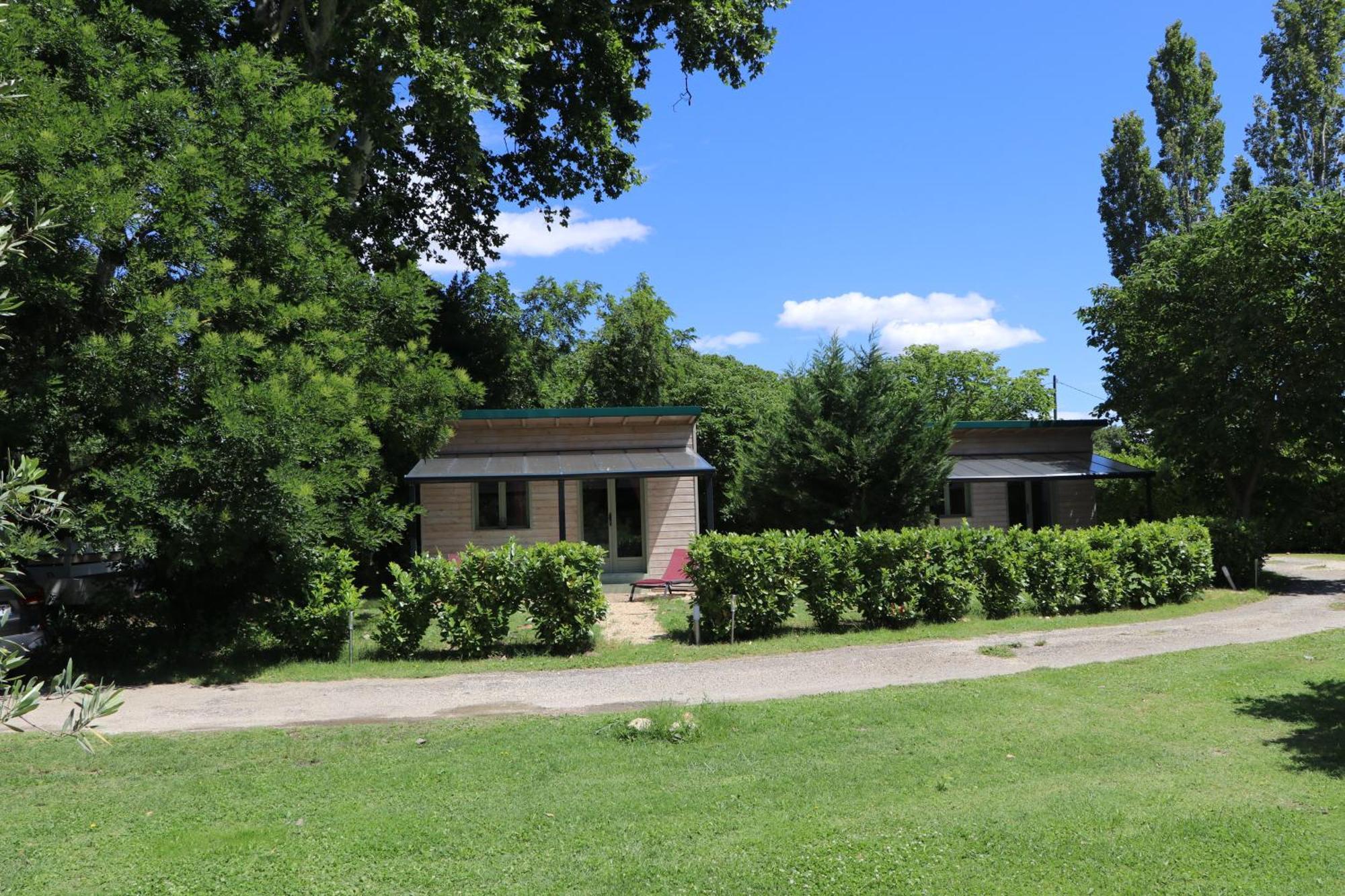 Le Mas Des Cerisiers Jacuzzi Et Sauna Inclus Pour Tous Les Logements Avignon Exterior foto