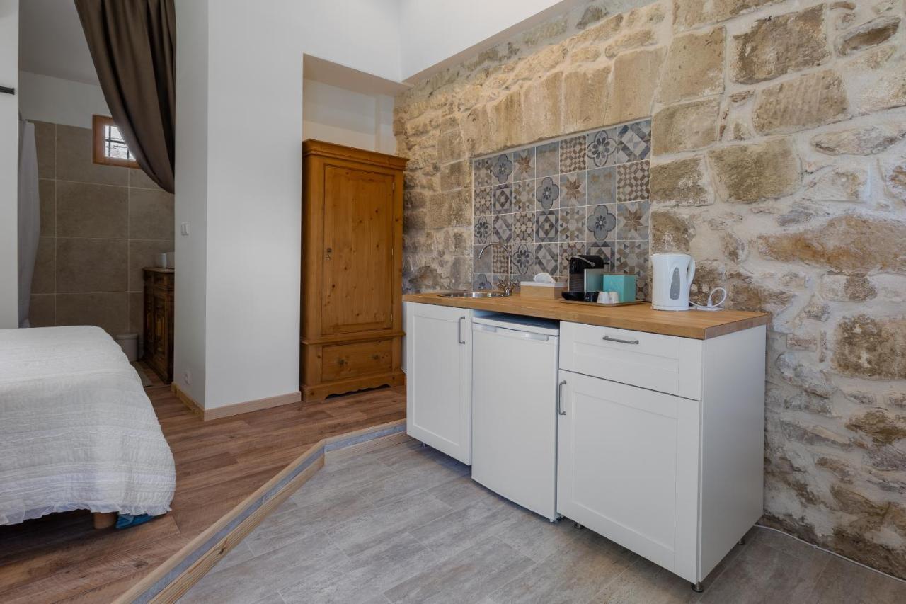 Le Mas Des Cerisiers Jacuzzi Et Sauna Inclus Pour Tous Les Logements Avignon Exterior foto